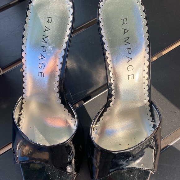 Black patent slides - Picture 3 of 6